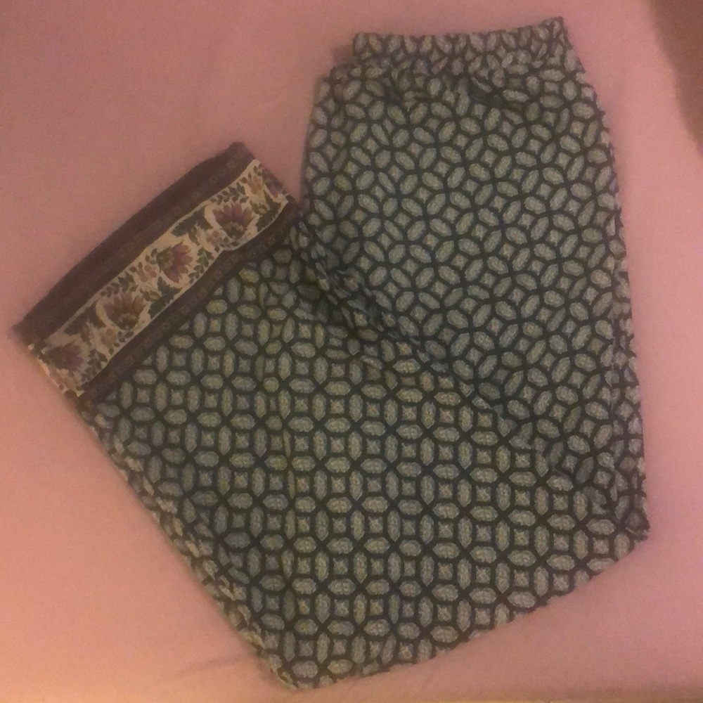 Loose pants